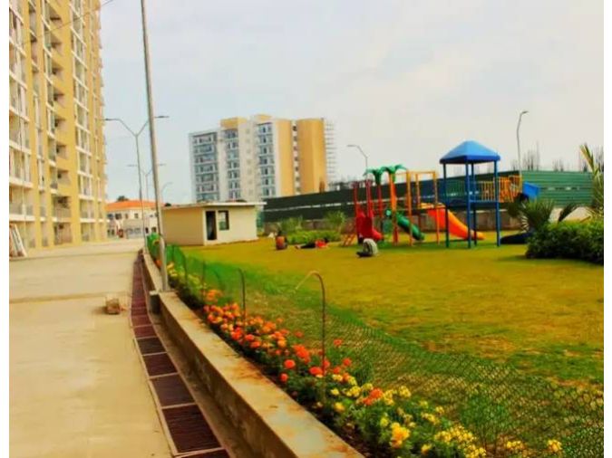 300sqyd plot in gated sector