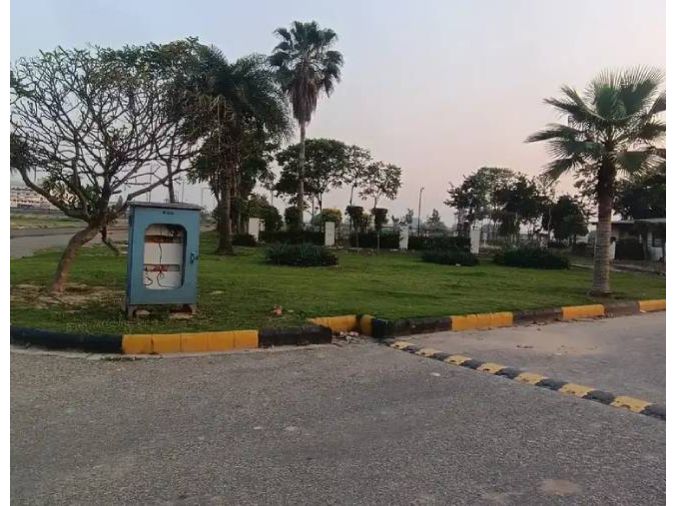 Plot of 300 sq.yards in 25k per sq.yards